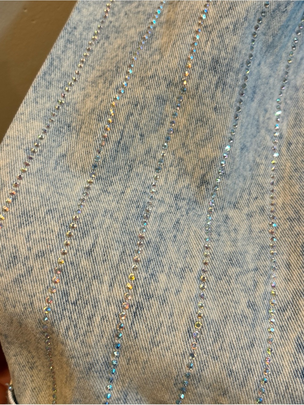 Veveret Acid Wash Rhinestone Denim Jacket Womens Large Blue Cropped Raw Hem - Picture 5 of 11
